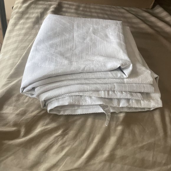 O&O BY OLIVIA & OLIVER™ VELVET 84-INCH ROD POCKET CURTAIN PANEL IN WHITE - Picture 1 of 1